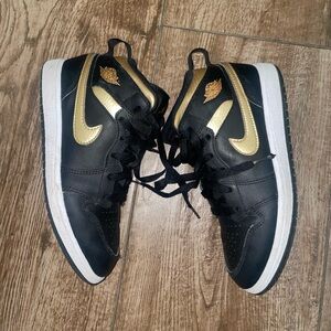 Jordan AJ 1 Mid Size 3y